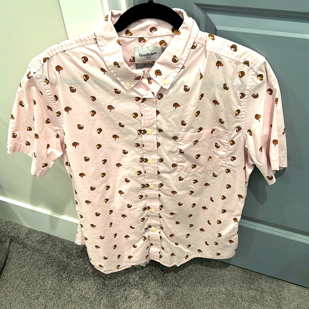 Men’s Goodfellow Short Sleeve Button-Down Shirt Size L